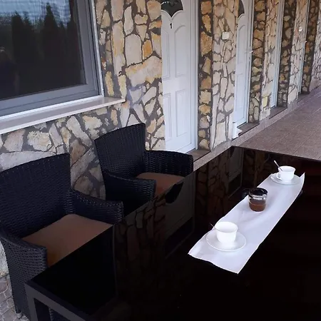 Апартаменты Relax Apartman *